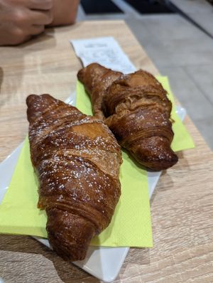Berry croissants at Biolino in La Spezia