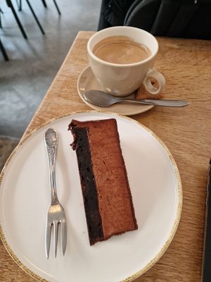 Vegan chocolate cake at Bar Madrid in Leuven