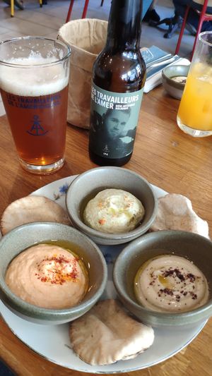 Trilogie de houmous at Le Bel Ami in Etretat