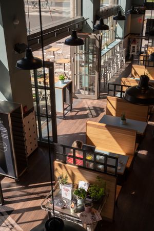 Inside at Swing Kitchen - Universitätsring in Vienna