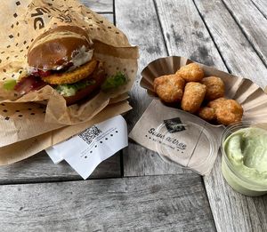 bavarian burger & chili cheese nuggets  at Swing Kitchen - Universitätsring in Vienna
