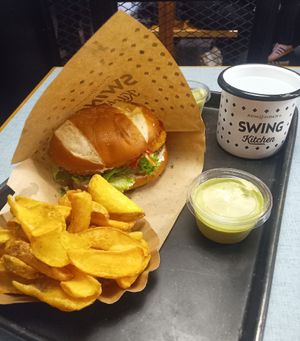 Bavarian Burger and farm fries at Swing Kitchen - Universitätsring in Vienna