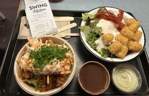 -Trüffel Bacon Bowl 12,45€
-Loaded Pulled BBQ 7,45€
-Basil Lemon Sauce 1,60€
-Tiramisu 3,60€  at Swing Kitchen - Universitätsring in Vienna