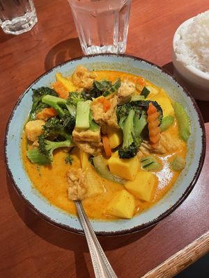 Mango curry with tofu at Mai Thai in Orange