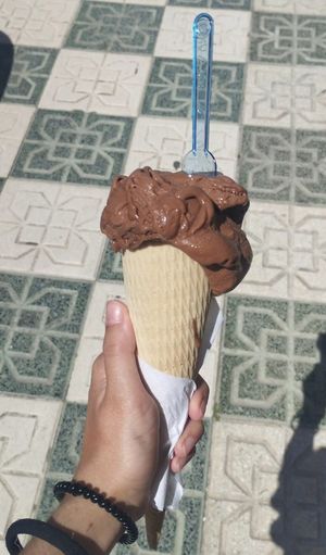 Helado grande de chocolate vegano 😋 at La Gelateria da Piero in Nerja