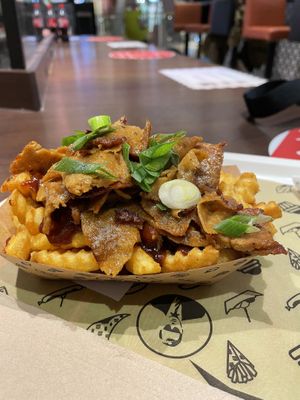 Kebab Fries at VINCENT - Hauptbahnhof Hamburg in Hamburg