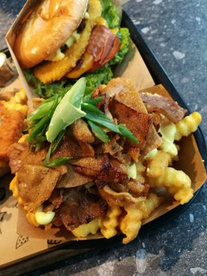 Kebab Pommes at VINCENT - Hauptbahnhof Hamburg in Hamburg