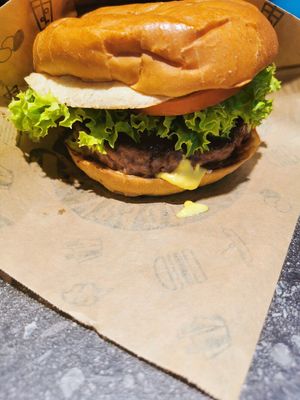 Beyond burger at VINCENT - Hauptbahnhof Hamburg in Hamburg