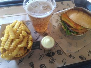 Cheeseburger with Fries at VINCENT - Hauptbahnhof Hamburg in Hamburg