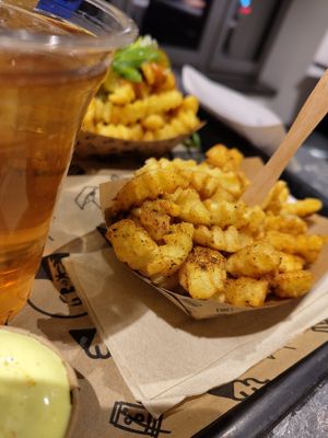 Cajun Fries at VINCENT - Hauptbahnhof Hamburg in Hamburg