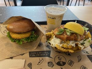Burger, milkshake, vish and chips  at VINCENT - Hauptbahnhof Hamburg in Hamburg