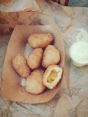 Chillicheese nuggets 🤤 at VINCENT - Hauptbahnhof Hamburg in Hamburg