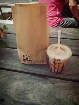 Choki shake 🤤 at VINCENT - Hauptbahnhof Hamburg in Hamburg