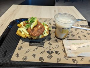 fish & chips, caramel milkshake at VINCENT - Hauptbahnhof Hamburg in Hamburg