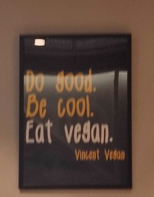 Do good. Be cool. Eat vegan. at VINCENT - Hauptbahnhof Hamburg in Hamburg
