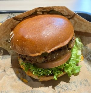 Lentil Burger  at VINCENT - Hauptbahnhof Hamburg in Hamburg