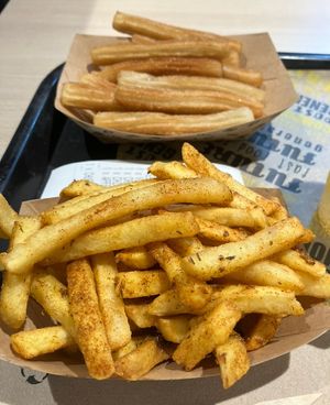 Cajun Fries and Churros  at VINCENT - Hauptbahnhof Hamburg in Hamburg