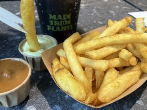 Fries with Monkey Nut dip & Vagoneesy dip  at VINCENT - Hauptbahnhof Hamburg in Hamburg