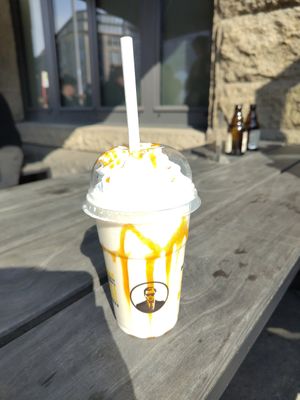 Karamellmilchshake (vegan) at VINCENT - Hauptbahnhof Hamburg in Hamburg