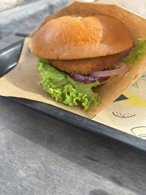 "Chicken” burger  at VINCENT - Hauptbahnhof Hamburg in Hamburg