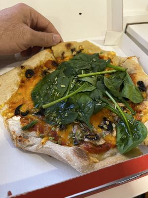 Frische vegane Pizza. Gute Portion für den kleine. Hunger   at Mamma & Papa Pizzeria - Food Stand in Vila Nova De Gaia