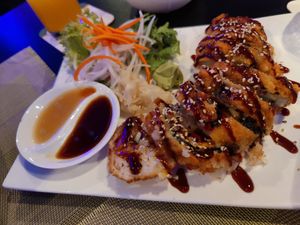 Fritiertes Sushi at Yumi Hotel Sushi Steaks & Friends in Kaisersesch