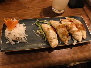 Vorspeise, gefüllte Teigtaschen / dumplings as appetizer  at Maison Sen in Cologne