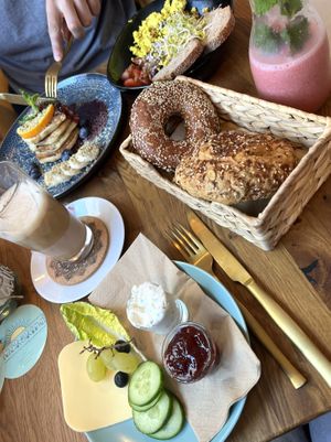 Frühstück! So gut!  at Glückskind in Rostock