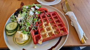 Rote Beete Waffel at Glückskind in Rostock