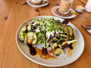 Stulle Erbsen Guarcamole at Glückskind in Rostock