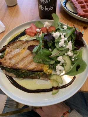 Spinat Vrischkäse Sandwich  at Glückskind in Rostock