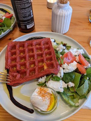 Rote Beete Waffel at Glückskind in Rostock