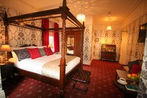 The Mahogany Suite at Kingscroft Guest House in Buxton