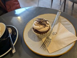 Cupcake at Market by Jeremy in Luxembourg City