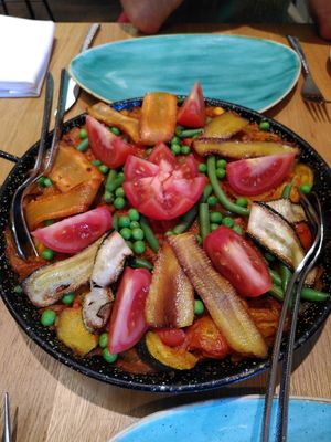 Vegan paella at Bolero in Luzern