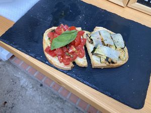 Bruschetta pomodoro, bruschetta verdure e pecorino veg at Dal Toscano in San Gimignano