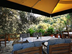 Outside seating area at Kareklas in Gaios