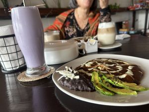 Malteada de taro y Flor de pasilla   at Raíces in Cuautitlan Izcalli