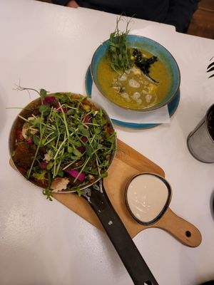 Shakshuka with Tahiti sauce at Hamsa in Krakow