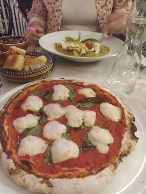 Gluten free vegan pizza at Chicago Trattoria in Brussels