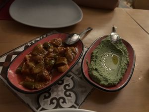 Veg and pea hummus  at Ali Ocakbaşi - Karaköy in Istanbul