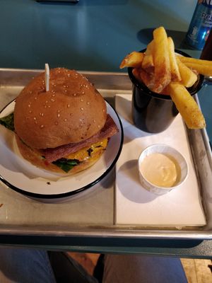 'Dracula' burger at Union Diner - Bellevue in Zurich