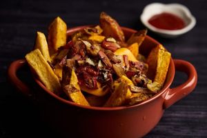 Cheddar fries at AMA la Jama in Guayaquil