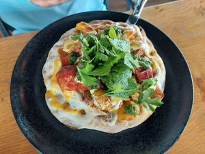 Shwarma pinsa at NENI am Prater in Vienna