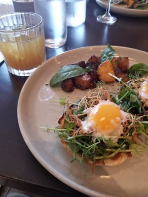 Bénédictines at SAUG.E cuisine végane in Sherbrooke
