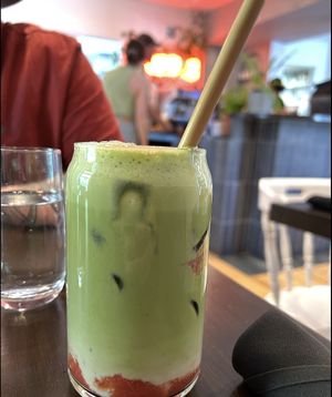 Matcha-fraise   at SAUG.E cuisine végane in Sherbrooke