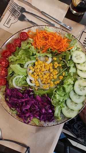 salad plate at Sabores ao Rubro in Tomar