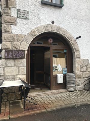 Outside  at Pizzeria La Pizze in Canfranc