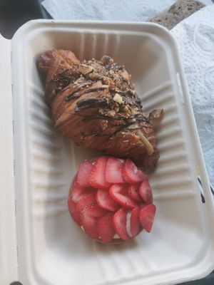  at Maison des Lys Pâtisserie in Auckland