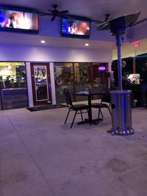 Entryway with patio dining   at Bonelli's in Pensacola